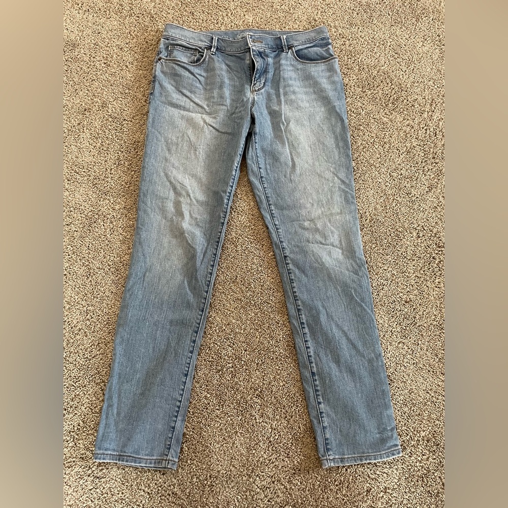 Blue relaxed skinny jeans